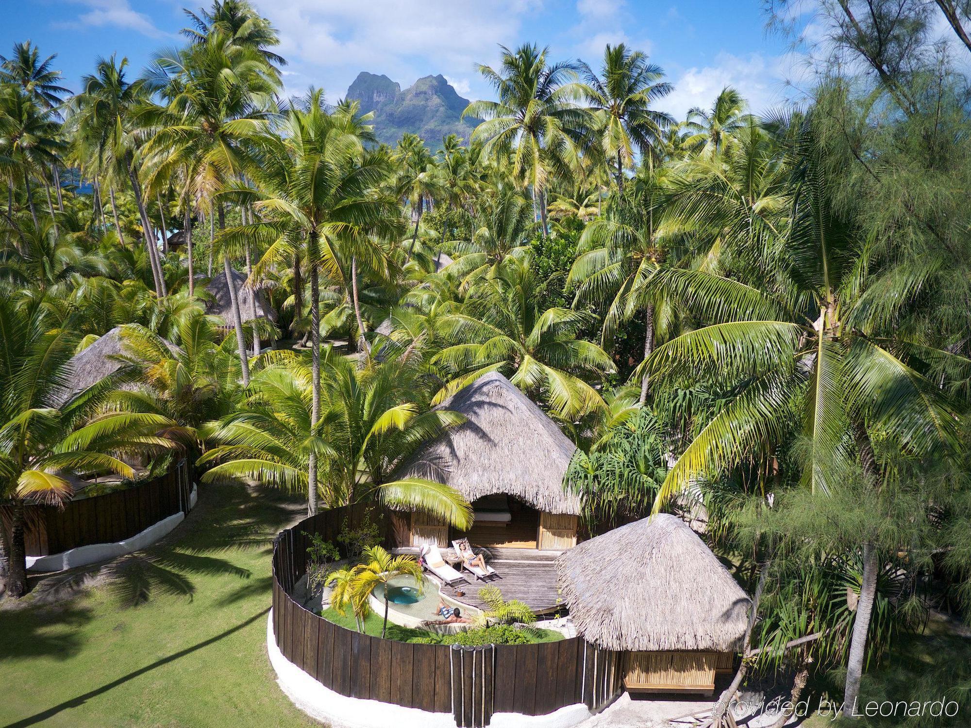 Bora Bora Pearl Beach Hotel 5*